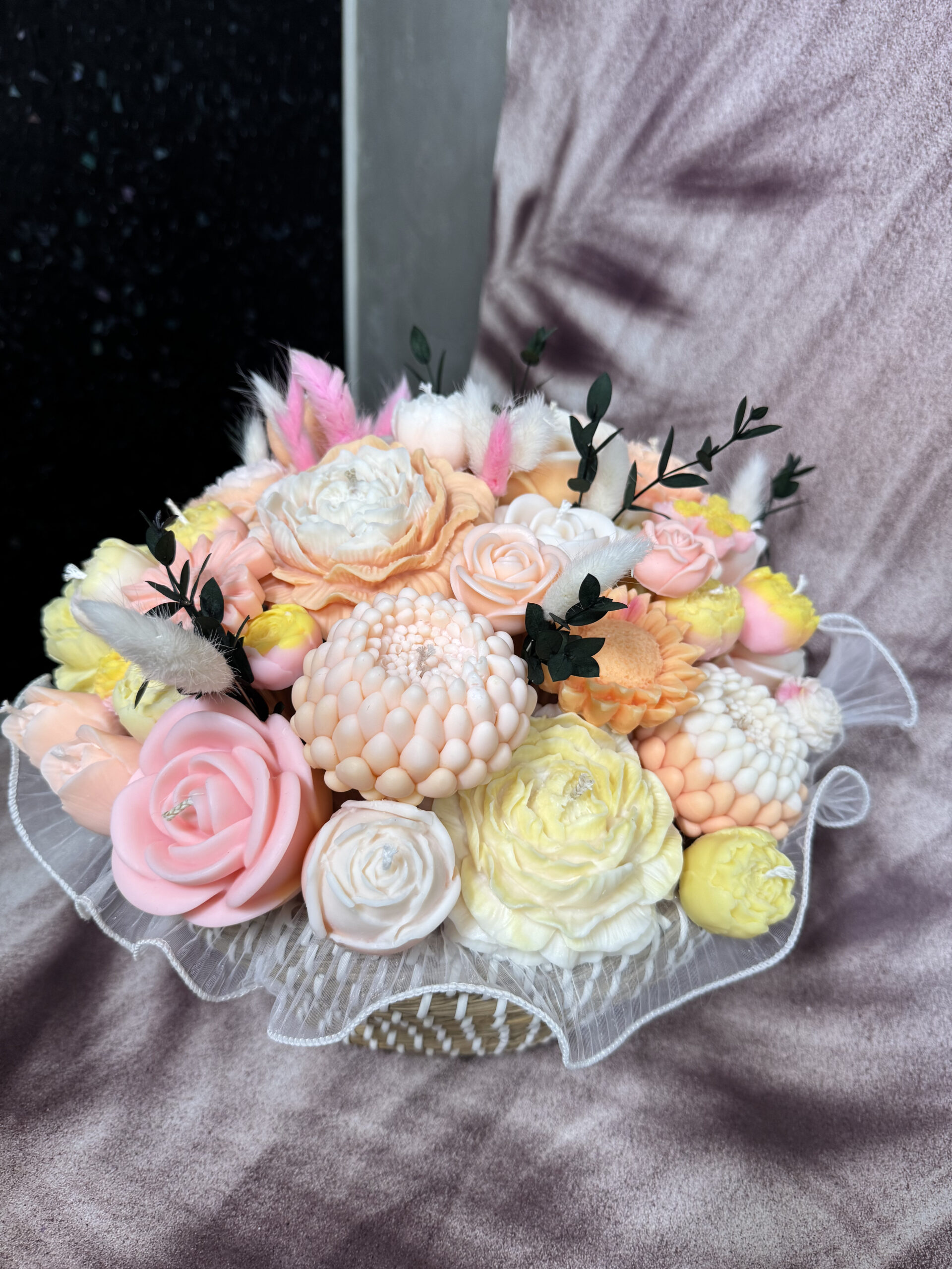 Coș aranjament floral