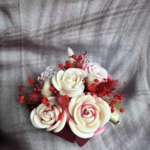 Aranjament Floral "Tandrețe Aprinsă"