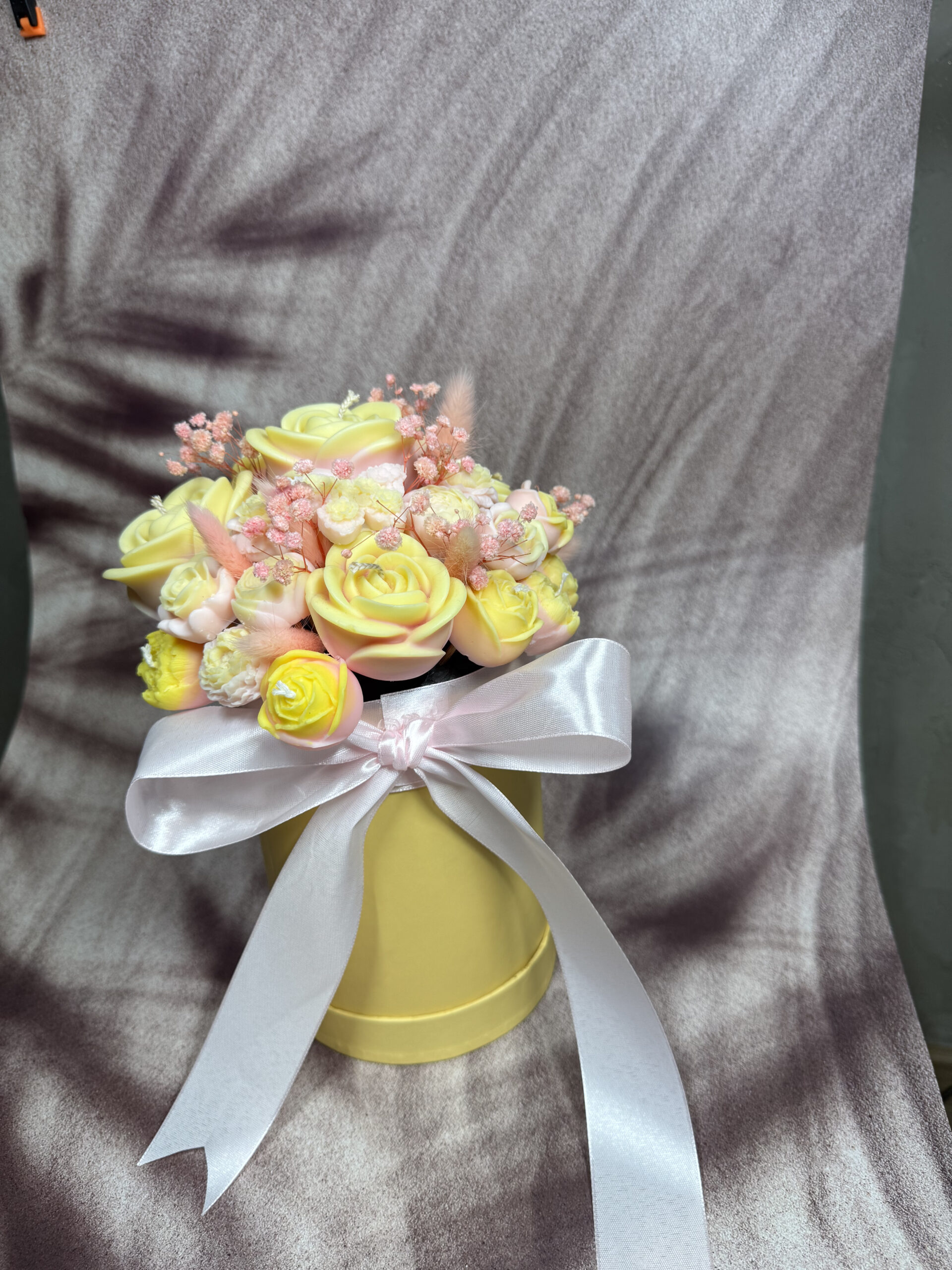 Aranjament Floral "Zâmbet de Primăvară" - imagine 2