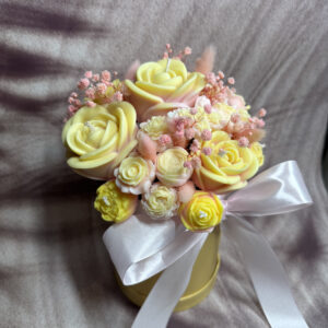 Aranjament Floral "Zâmbet de Primăvară"